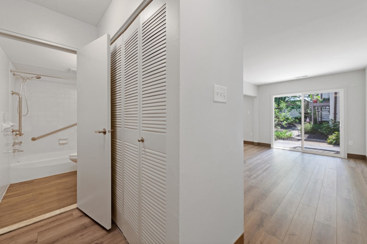 Photos and Video of Franklin Square Village in Glendora, NJ